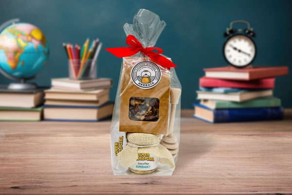 Zestaw Prezentowy Mini 2 na Dzień Nauczyciela - Herbata, Miód, Krówka - Supermoce 1