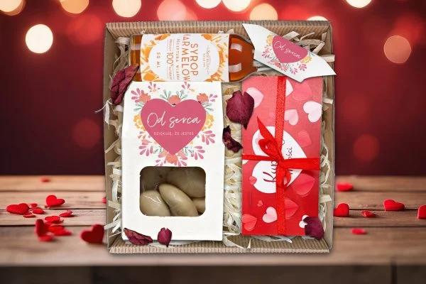MINI Zestaw Walentynkowy - Prezent na Walentynki - Migdały, syrop, krówka, kupony miłości