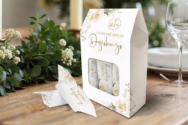 Pudełko z 6 krówkami - Podziękowanie na Komunię - Białe róże